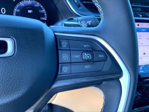 Used 2024 Jeep Grand Cherokee L Limited RWD image 25