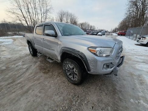 Used 2016 Toyota Tacoma TRD Off-Road w/ Premium & Technology Package image 1