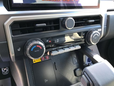 Certified 2025 Toyota Tacoma TRD Sport w/ TRD Sport Upgrade Package image 20