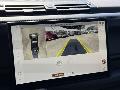 Used 2023 Land Rover Defender 110 X image 21