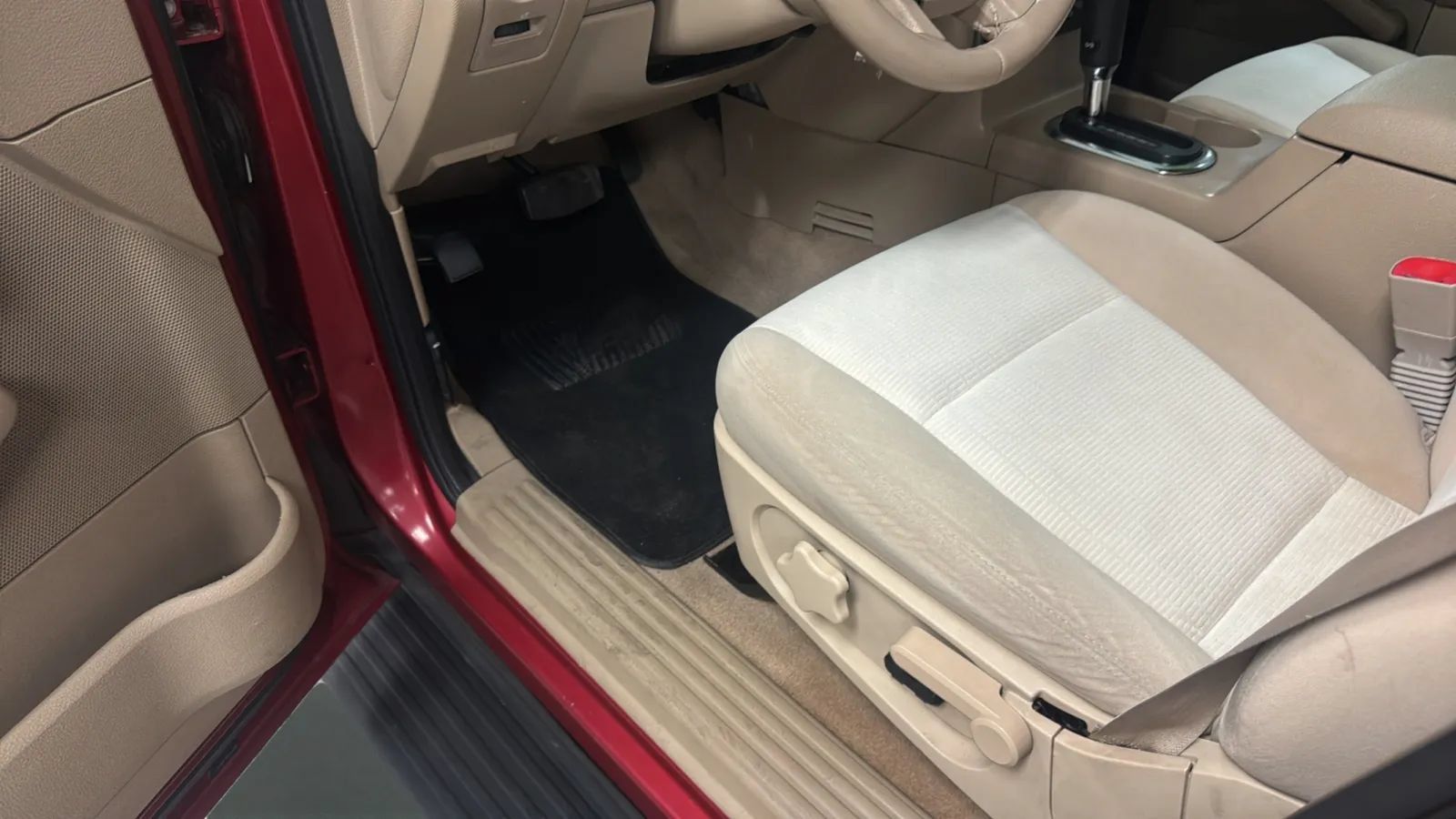 Used 2007 Ford Explorer XLT RWD image 24