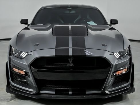 Used 2021 Ford Mustang Shelby GT500 w/ Carbon Fiber Track Pack image 5