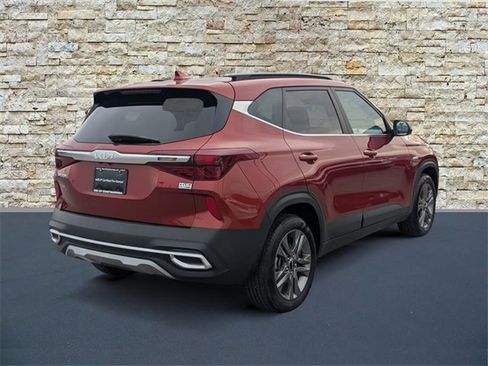 Certified 2023 Kia Seltos S image 7