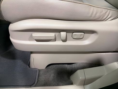 Used 2012 Honda Odyssey EX-L image 11