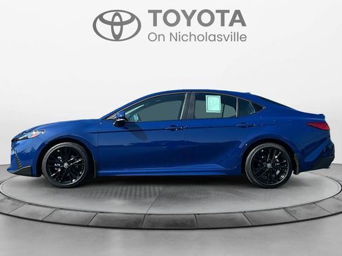 Used 2026 Toyota Camry SE w/ Convenience Package FWD image 2
