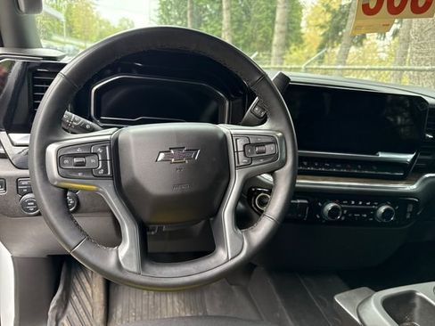 Used 2025 Chevrolet Silverado 2500 LT w/ Trail Boss Package AWD/4WD image 18