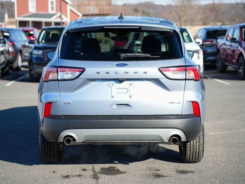 Used 2022 Ford Escape SE image 6