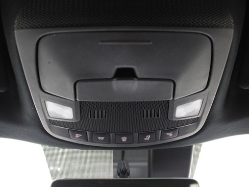 Used 2018 Lincoln Navigator Premiere AWD/4WD image 17