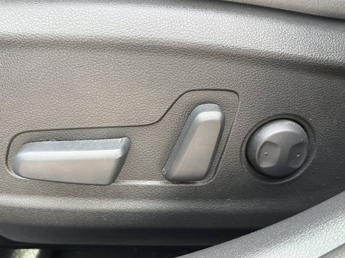 Used 2018 Hyundai Kona Limited image 15