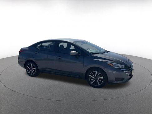 Used 2025 Nissan Versa SV FWD image 2
