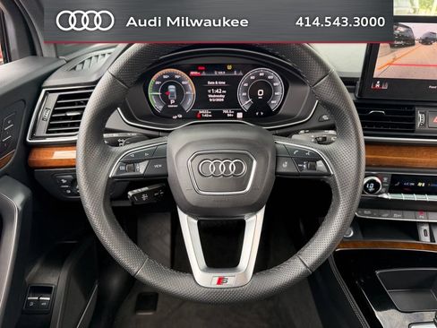 Used 2024 Audi Q5 e Premium Plus w/ Premium Plus Package AWD/4WD image 17
