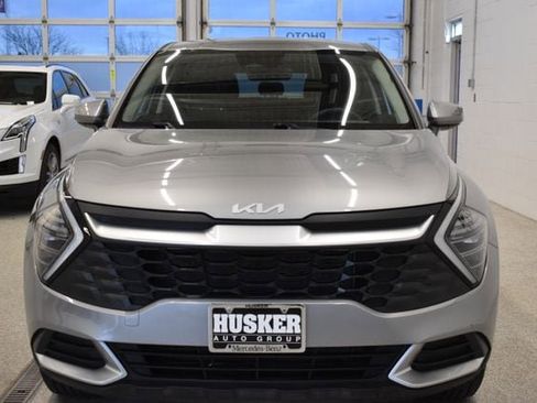 Used 2025 Kia Sportage LX image 3