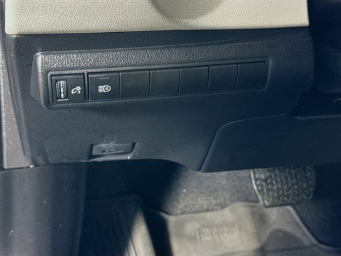 Certified 2026 Toyota Corolla LE image 10