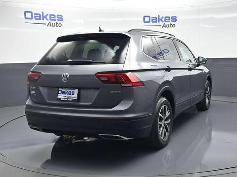 Used 2019 Volkswagen Tiguan SE w/ Panoramic Sunroof Package AWD/4WD image 8