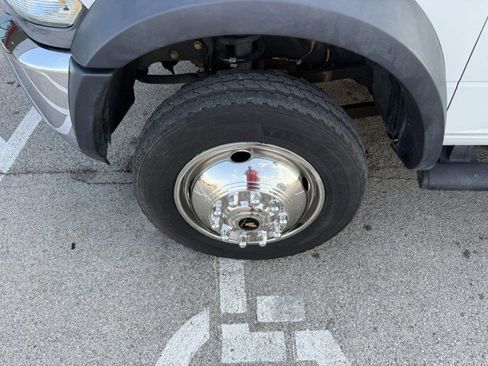 Used 2018 RAM 5500 Tradesman w/ Power & Remote Entry Group image 12