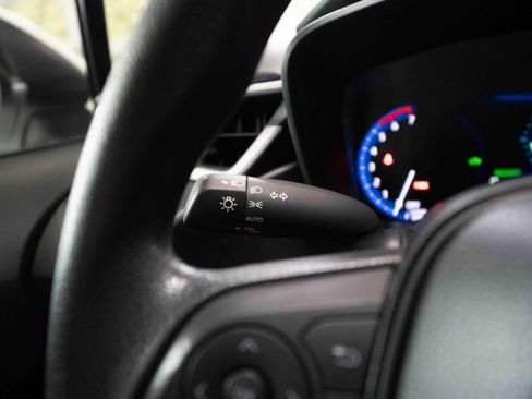 Used 2022 Toyota Corolla LE FWD image 13