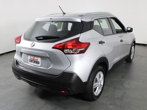 Certified 2019 Nissan Kicks S image 15