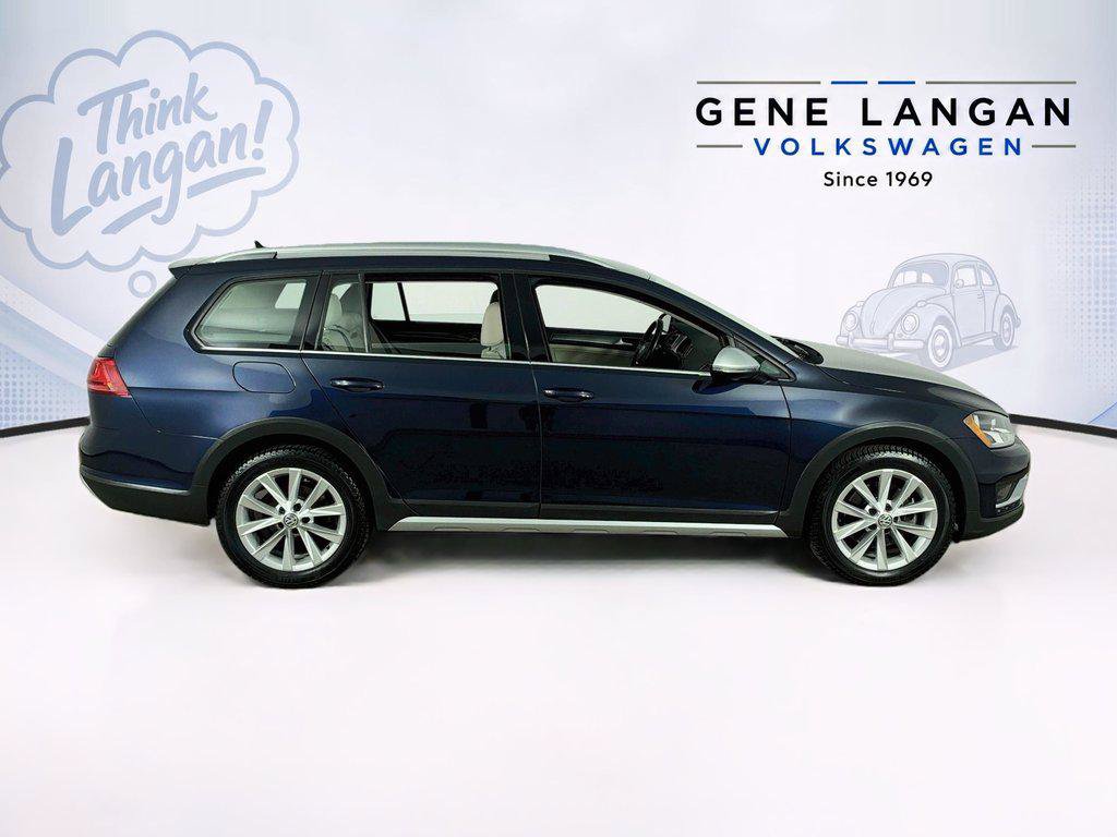 Used 2017 Volkswagen Golf Alltrack S AWD/4WD image 4