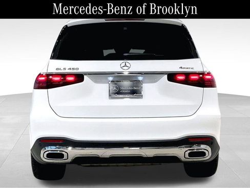Certified 2026 Mercedes-Benz GLS 450 4MATIC image 4