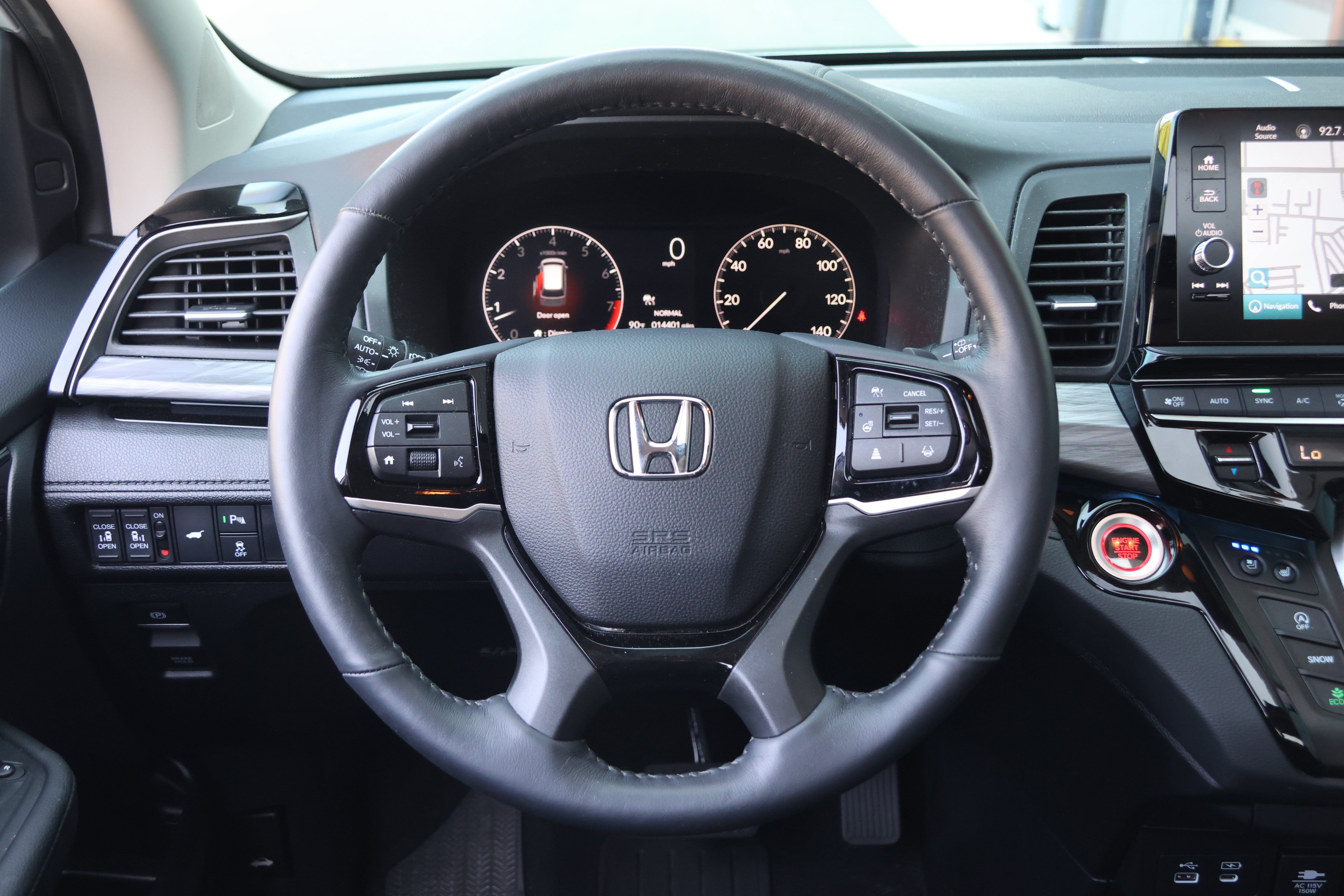 Used 2025 Honda Odyssey Elite image 18