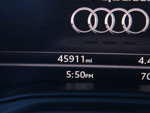 Used 2018 Audi Q5 2.0T Premium Plus w/ Premium Plus Package AWD/4WD image 31