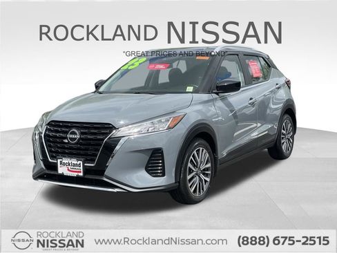 Certified 2023 Nissan Kicks SV FWD image 1