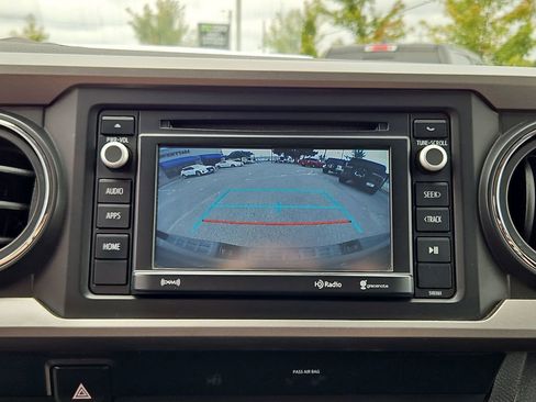 Used 2019 Toyota Tacoma SR5 image 17