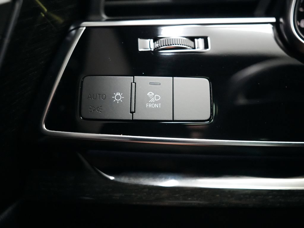 Used 2023 Audi Q7 2.0T Premium w/ Convenience Package AWD/4WD image 21