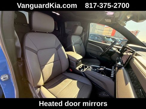 Used 2025 Chevrolet Colorado ZR2 w/ Technology Package image 29