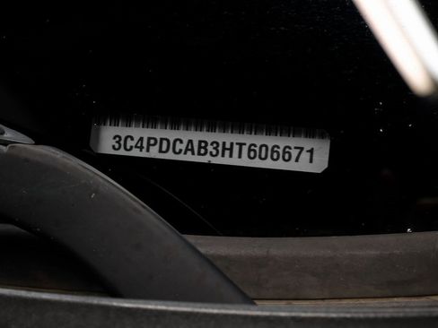 Used 2017 Dodge Journey SE image 57