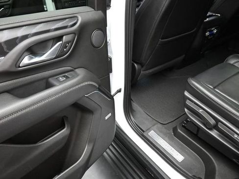 Used 2023 GMC Yukon Denali AWD/4WD image 16