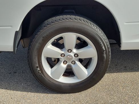 Used 2024 RAM 1500 Classic SLT AWD/4WD image 10