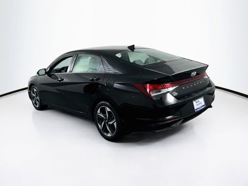 Used 2023 Hyundai Elantra SEL w/ Convenience Package FWD image 7