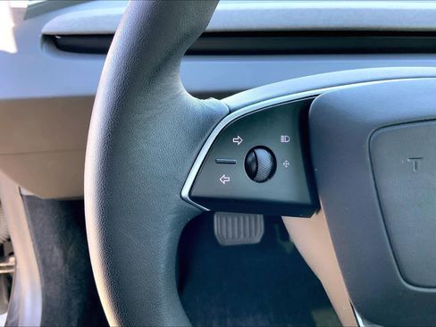 Used 2024 Tesla Model 3 Standard Range RWD image 22