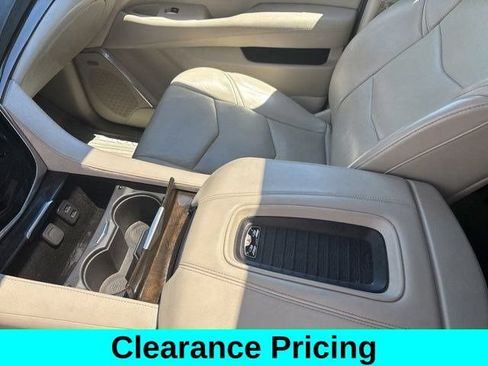 Used 2018 Cadillac Escalade ESV Luxury AWD/4WD image 23