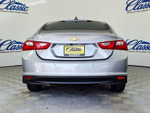 Used 2025 Chevrolet Malibu LS image 4