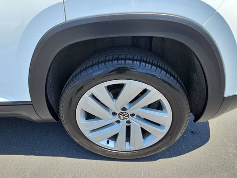 Used 2023 Volkswagen Atlas Cross Sport SE FWD image 33
