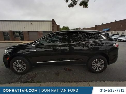 Used 2023 Buick Enclave Essence AWD/4WD image 4