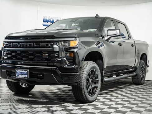 New 2026 Chevrolet Silverado 1500 Custom Trail Boss w/ Turbomax Blackout Package image 3