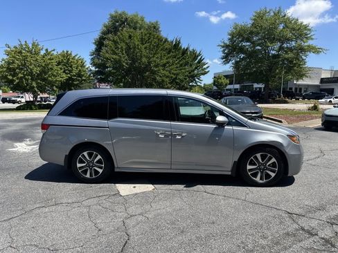 Used 2016 Honda Odyssey Touring image 5