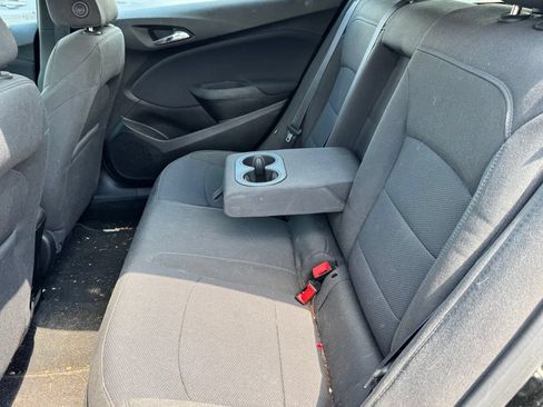 Used 2017 Chevrolet Cruze LT FWD image 7
