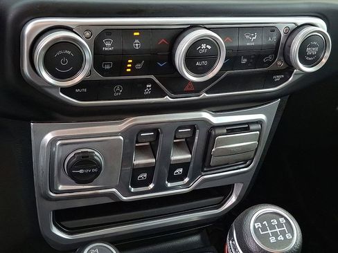 Used 2021 Jeep Wrangler Sport image 22