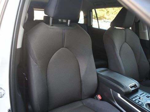 Certified 2025 Toyota Highlander LE AWD/4WD image 26
