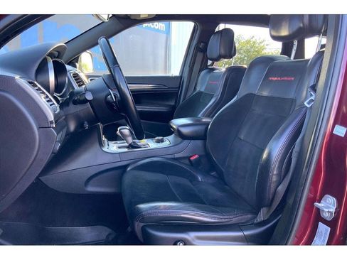 Used 2017 Jeep Grand Cherokee Trailhawk w/ Trailhawk Luxury Group AWD/4WD image 27