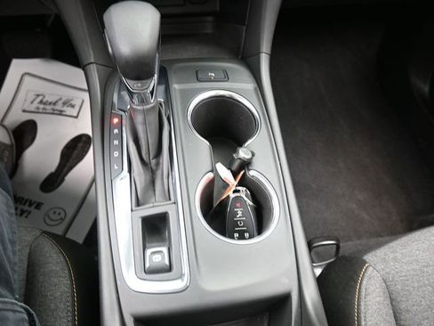 Used 2023 Chevrolet Equinox LT FWD image 11