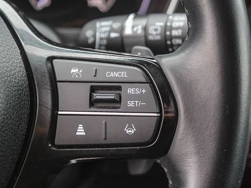 Used 2025 Honda Pilot EX-L image 32