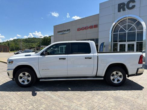 Used 2025 RAM 1500 Big Horn AWD/4WD image 5