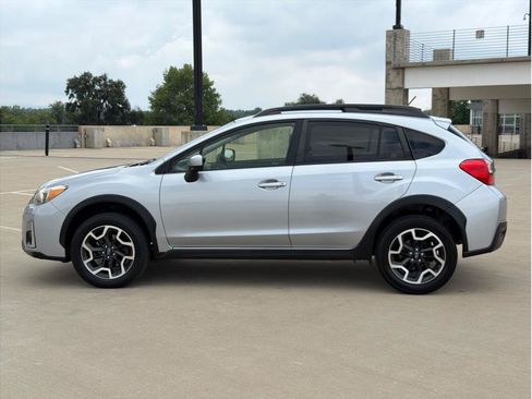 Used 2017 Subaru Crosstrek 2.0i Premium AWD/4WD image 4
