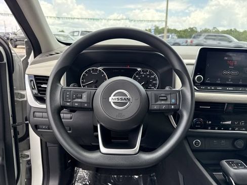 Used 2021 Nissan Rogue SV AWD/4WD image 35