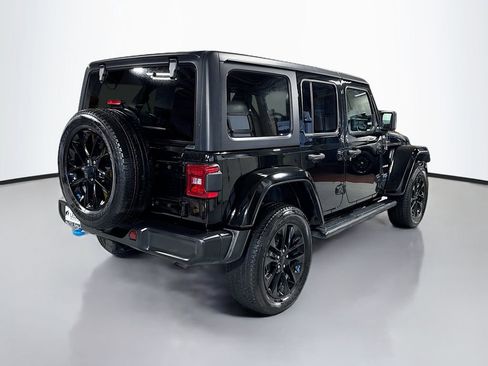 Used 2023 Jeep Wrangler Unlimited Sahara w/ Cold Weather Group AWD/4WD image 7